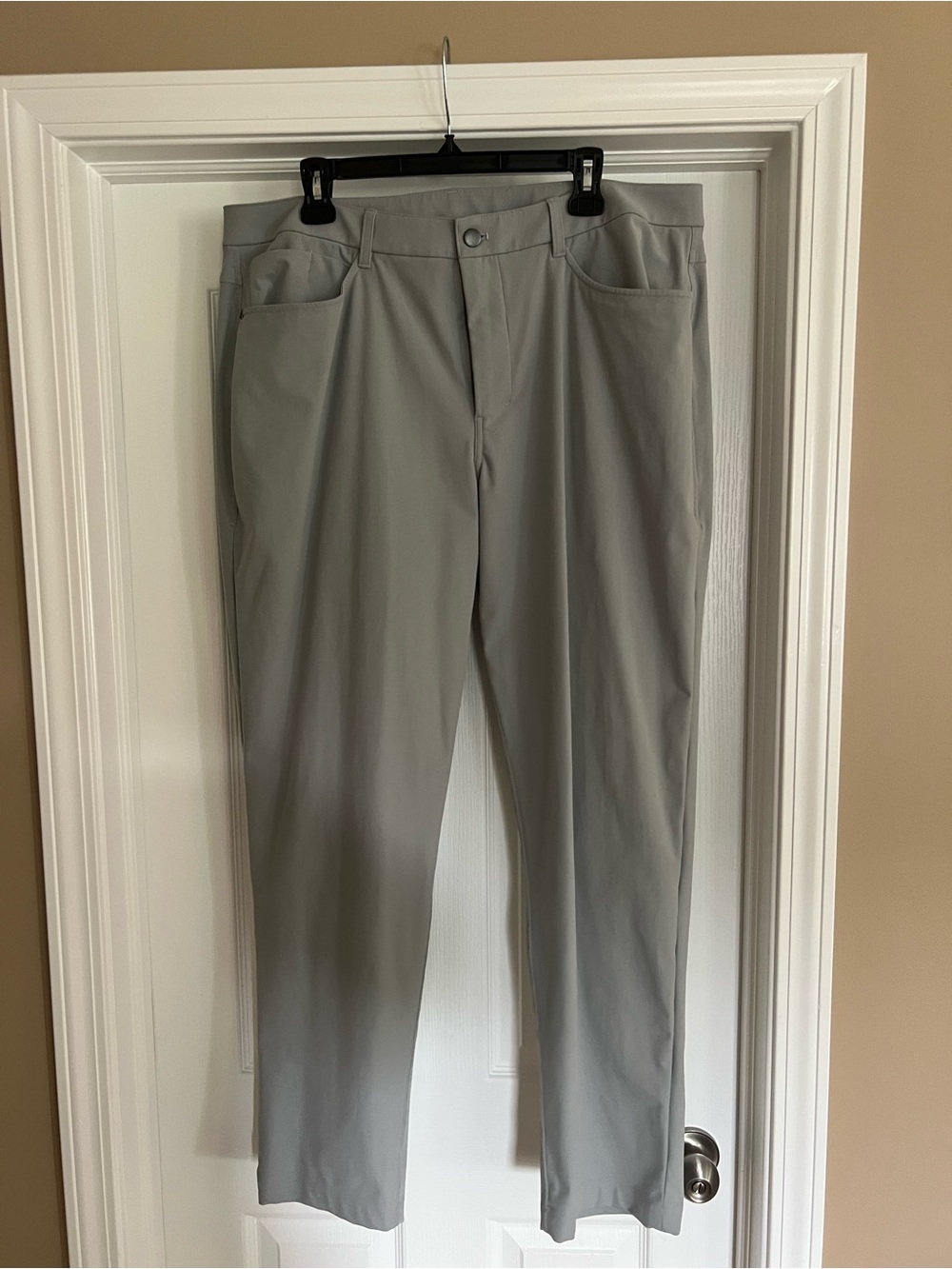 Lululemon ABC Men's Light Gray Stretch Casual Pants. 38x34.
